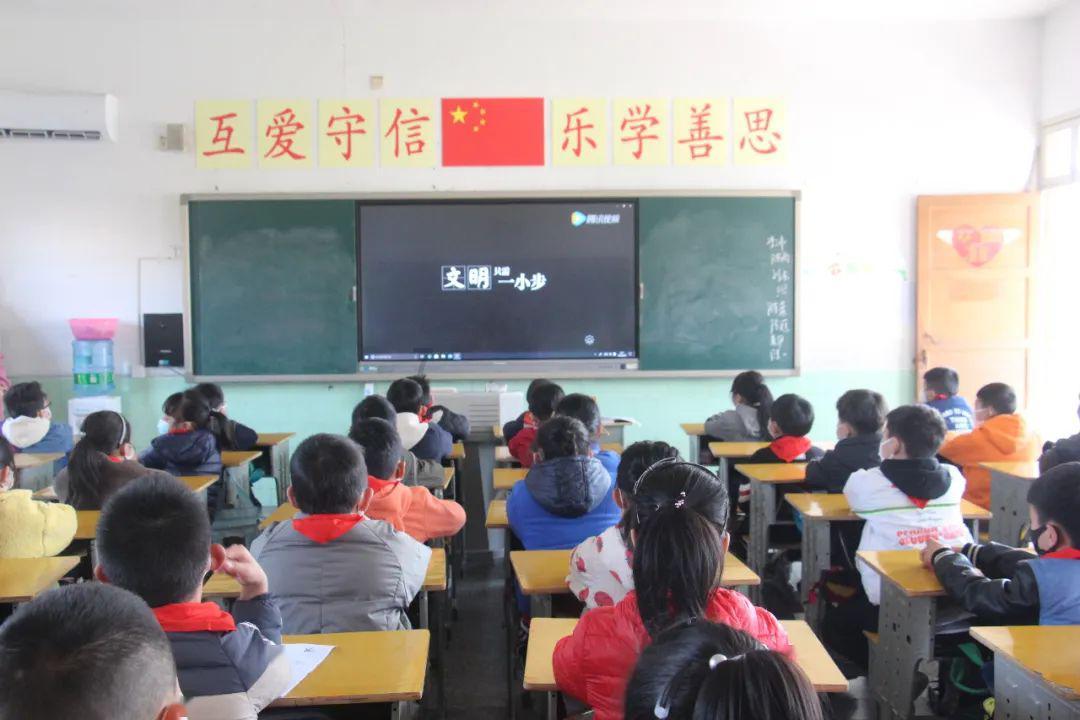黎方银代表：加强中小石窟保护和活化利用 让中小石窟“活”起来